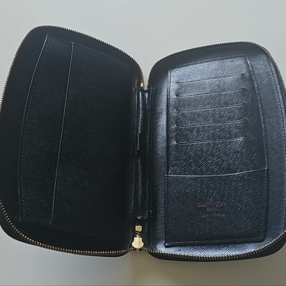 Louis Vuitton Black Epi Zip Organizer Wallet Clutch - Picture 5 of 11